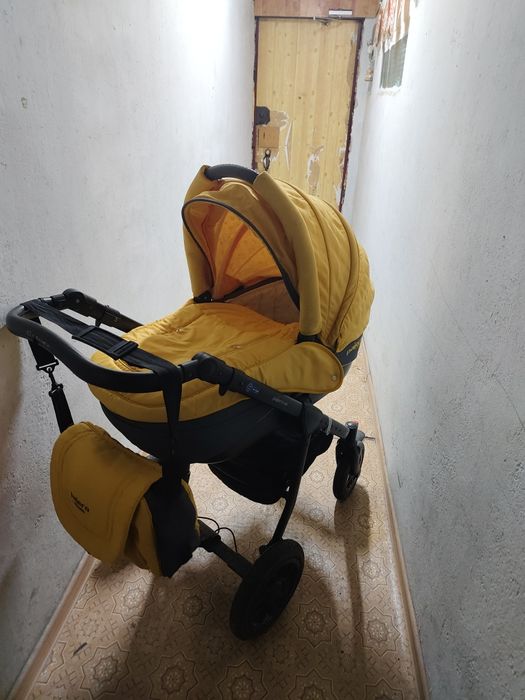 Продам коляску Pajero