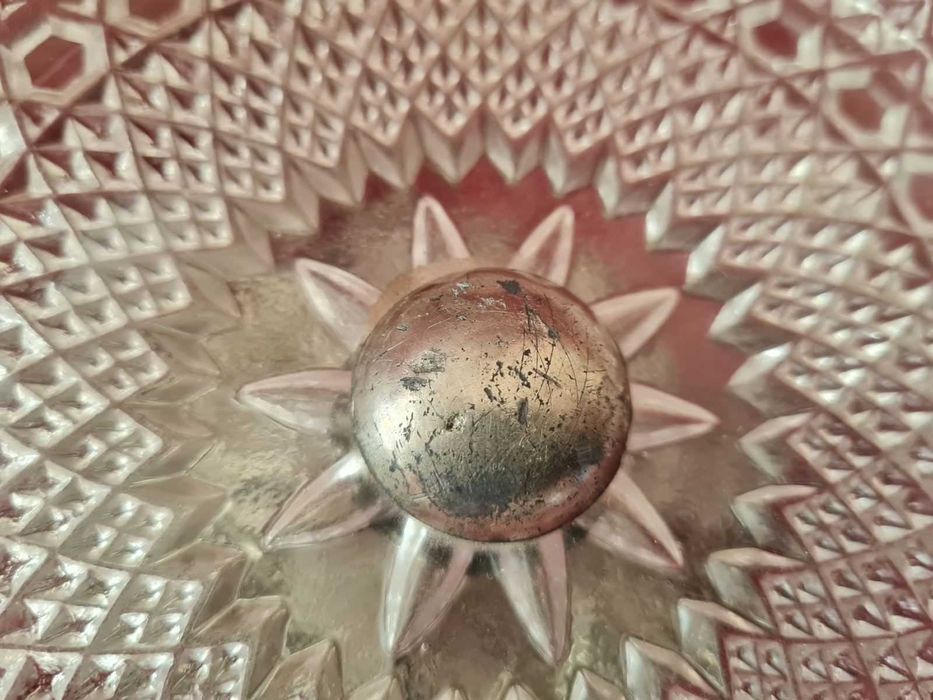 Продавам старинна жардиниера /фруктиера/