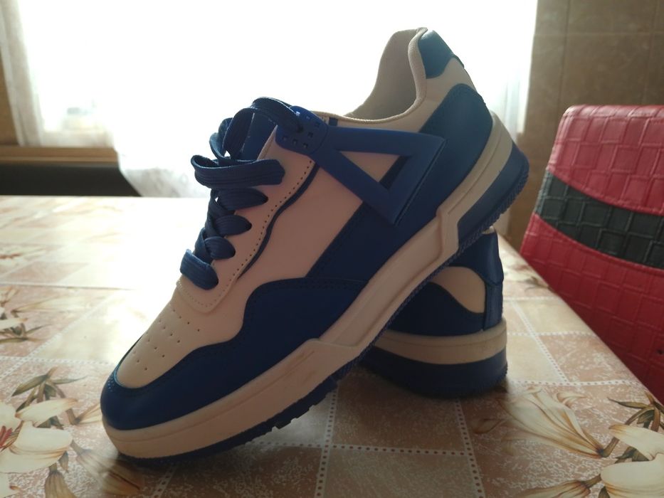 Adidas unisex mărime 38