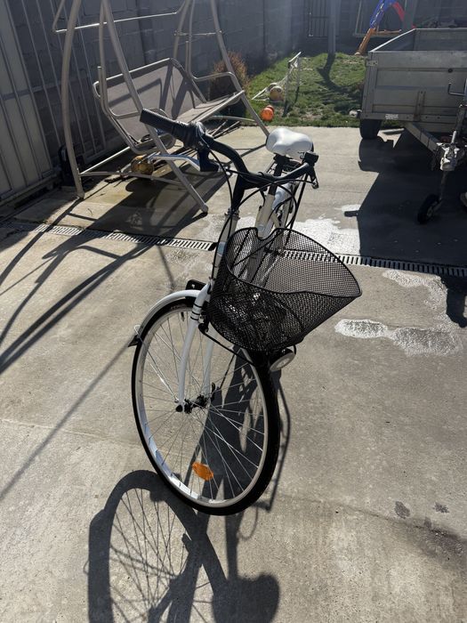 Vand bicicleta de dama in stare impecabila!!!