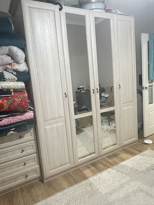 Белоруская. Мебель в отличном состаяние