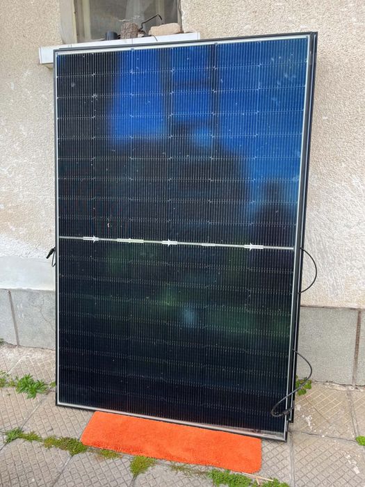 3броя Соларни панели 440w