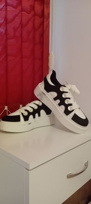 Нови дамски кецове - номер 40