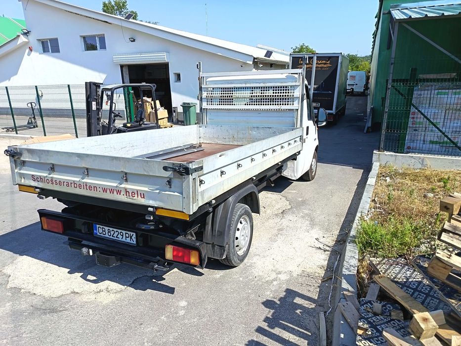 Продавам Peugeot boxer 2.5 tdi