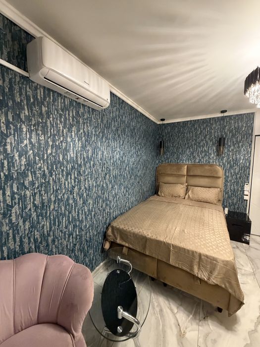 Inchiriez Garsoniera zona / Bila