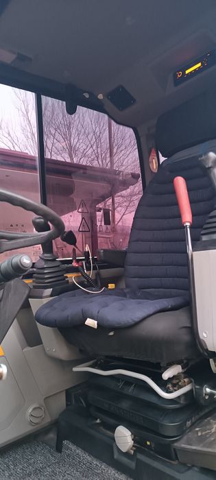 Ekskavator sotiladi volvo 60 E