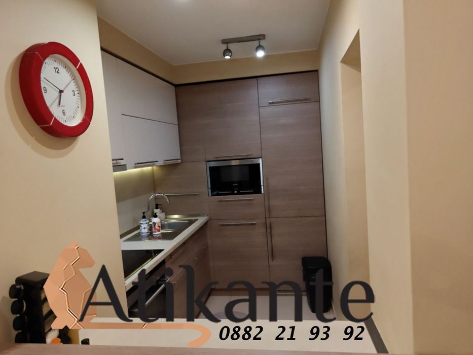 Дава се под наем Тристаен апартамент в София, Лозенец - 122 кв.м за 1300 € - Снимка #10