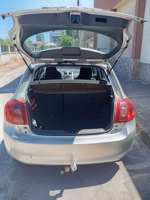 Toyota Auris Внос