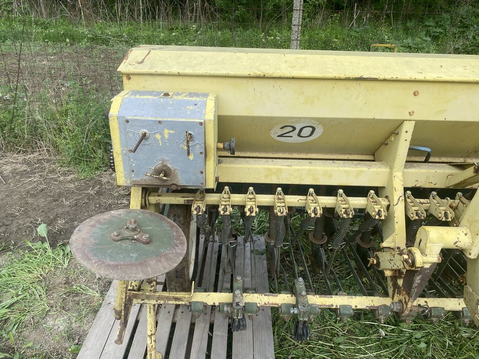 Semanatoare porumb kneverland