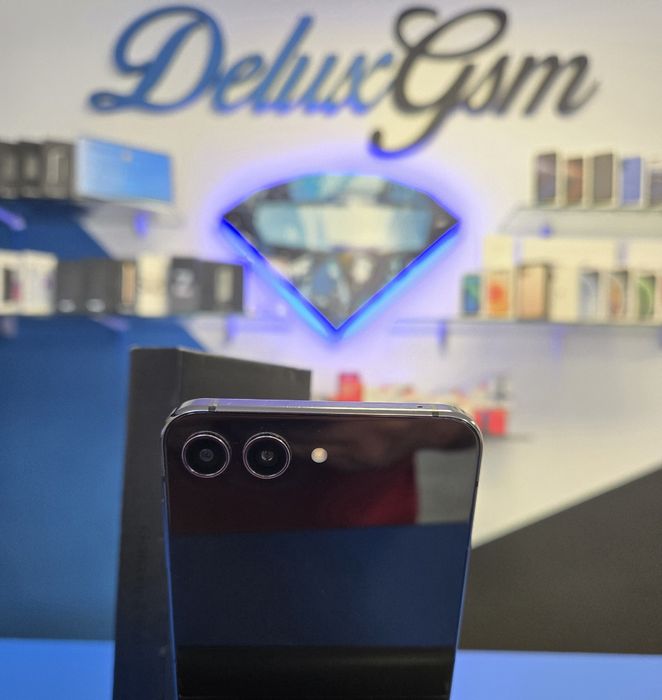 Samsung Z Flip 5 / 256 GB / Black /DeluxGSM