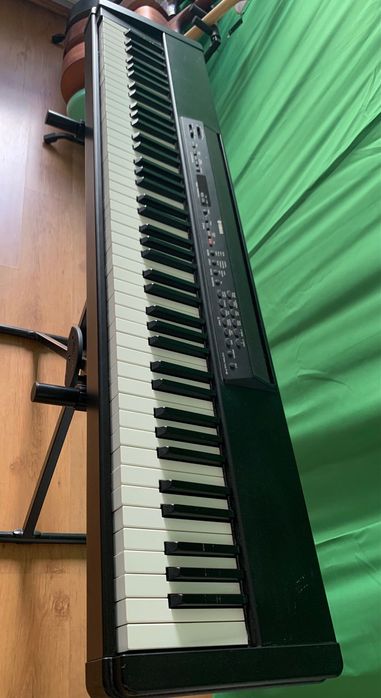 Pian digital Yamaha P-80, clape grele mecanice, servisat, ingrijit, perfect functional, ideal pentru studiu