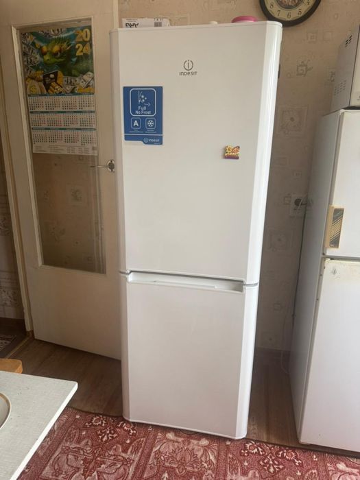 Продам холодильник