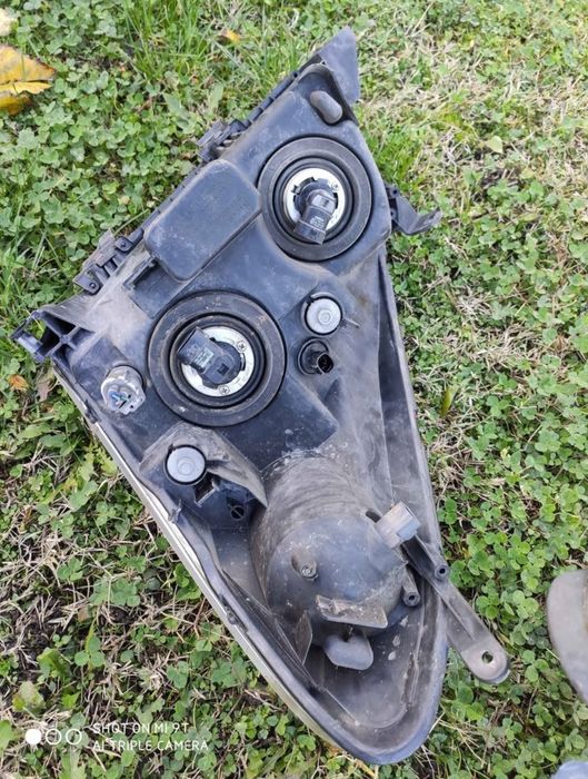 Фарове toyota corolla verso