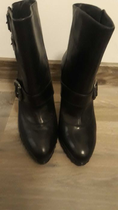 Боти "miss sixty" и Eliza