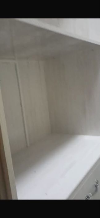 Отдам гардеробную угловую