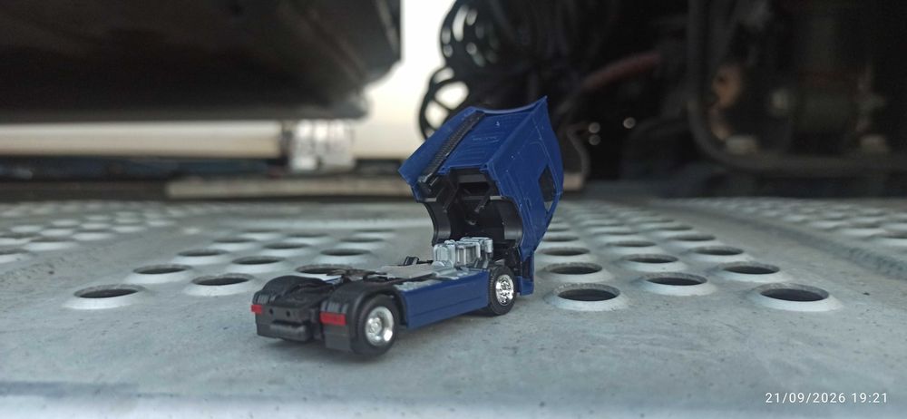 Камиончета 1/87. Volvo.