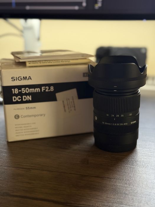 Obiectiv Sigma 18-50mm f2.8 DC DN Sony E - Stare excelentă