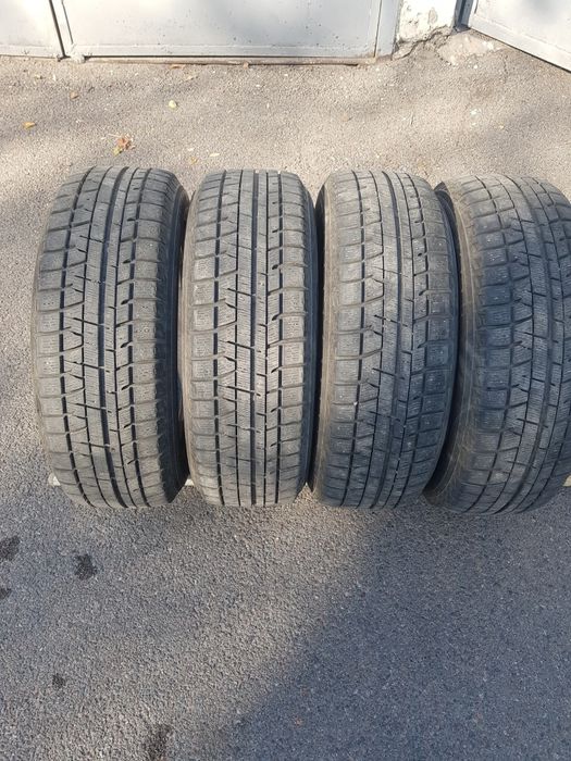 Продам зимние шины Yokohama