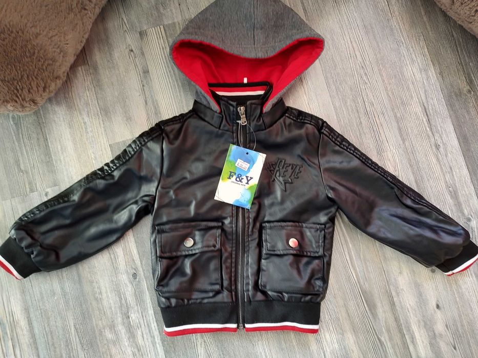 Намалено от 55 лв Кожено Зимно детско яке с качулка