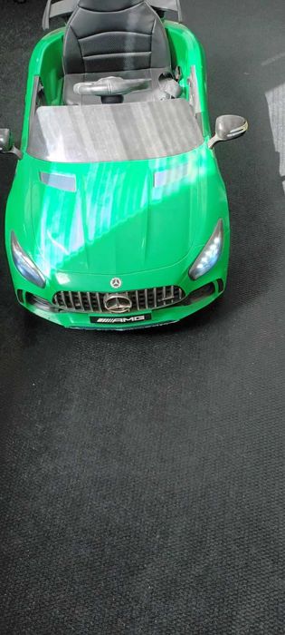 Акумулаторна кола Mercedes AMG