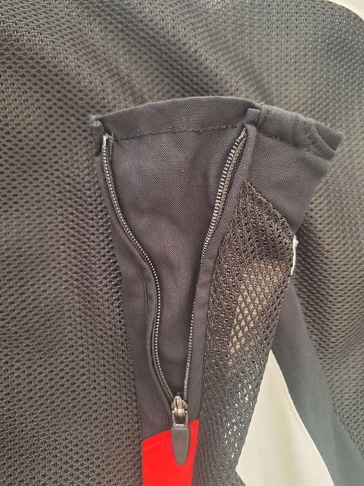 Яке Dainese размер 48