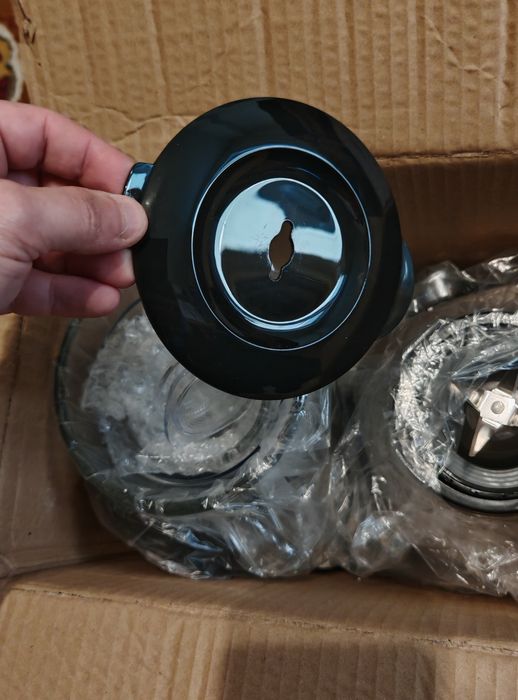 Blender 1000w, 3 boluri, 3 cuțite