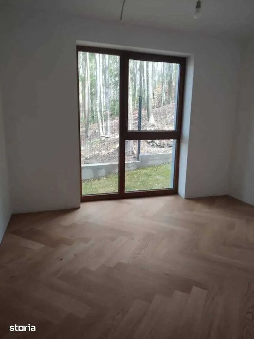 Apartament in Busteni Zamora terasa, curte interioara finisaje premium