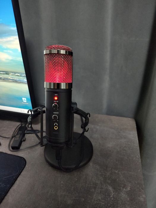 Microfon streaming Trust GXT256 EXXO, Iluminare RGB