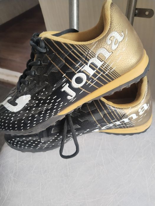 Бутсы спортивные 38размера