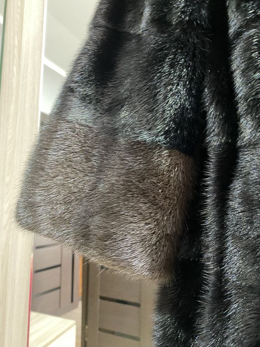 Продам норковую шубу