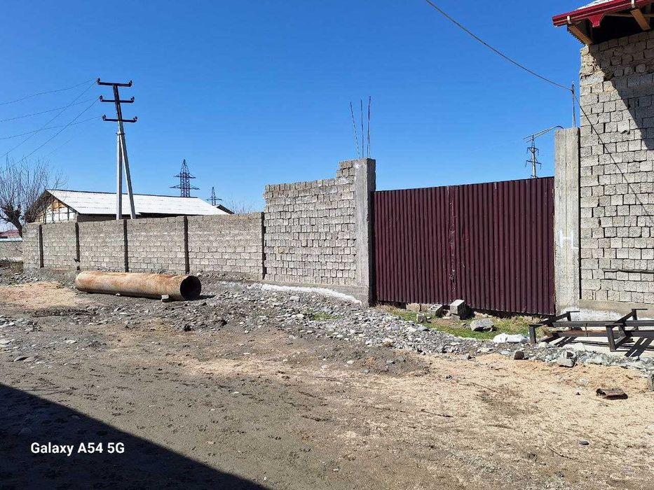 Uchastka sotiladi Samarqand viloyati Jomboy tumani Man Zavodi yonida
