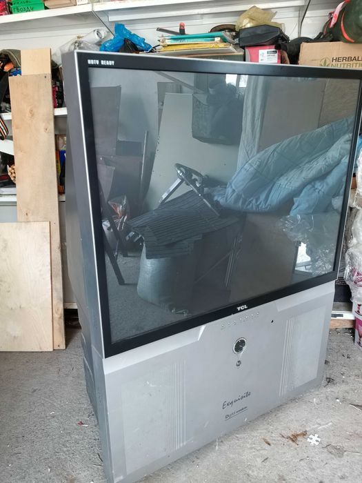 Телевизор проекционный