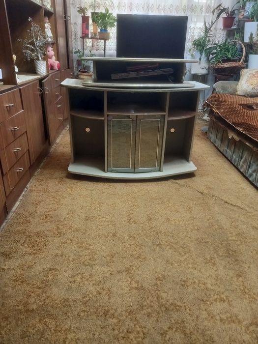 Теле полка для домашнего кинотеатра