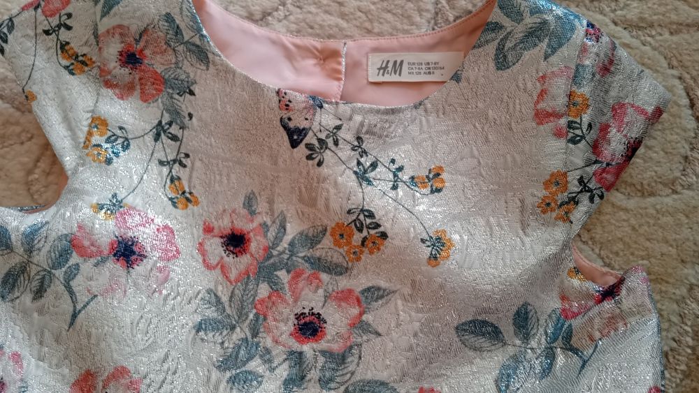 Rochiță lucioasă H&M pt 6-8 ani