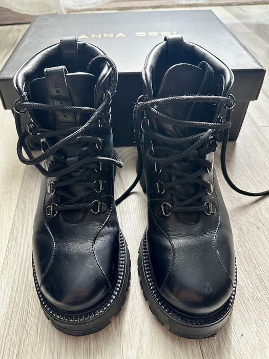 Ghete Anna Cori impecabile