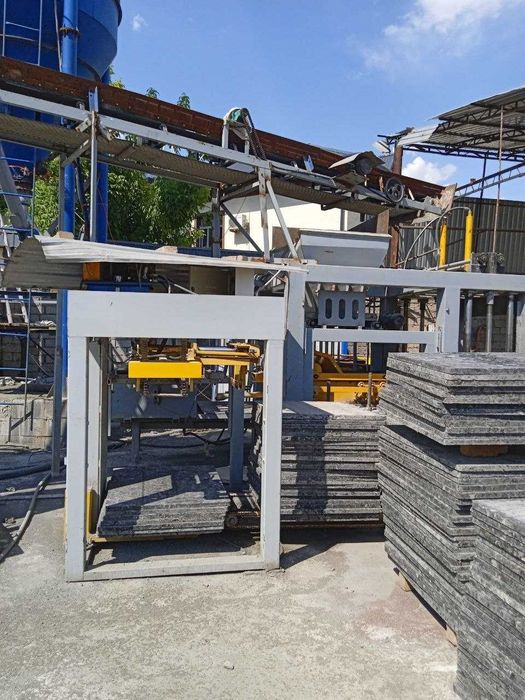 Продается полностью автоматическая линия QT 10-15