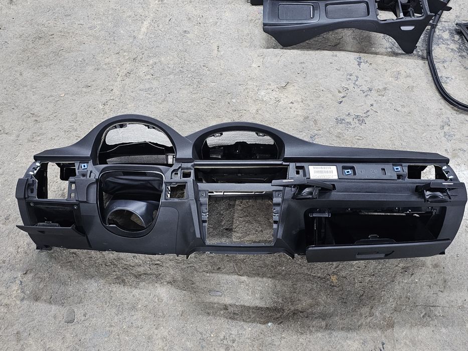 Табло със къп холдери и навигация бмв е90 е91 е92 tablo cup holder