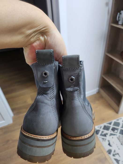 Продам ботинки ноутбук Timberland