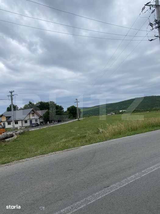 Teren intravilan de vanzare, 28 arii, la 10 minute de Bistrita