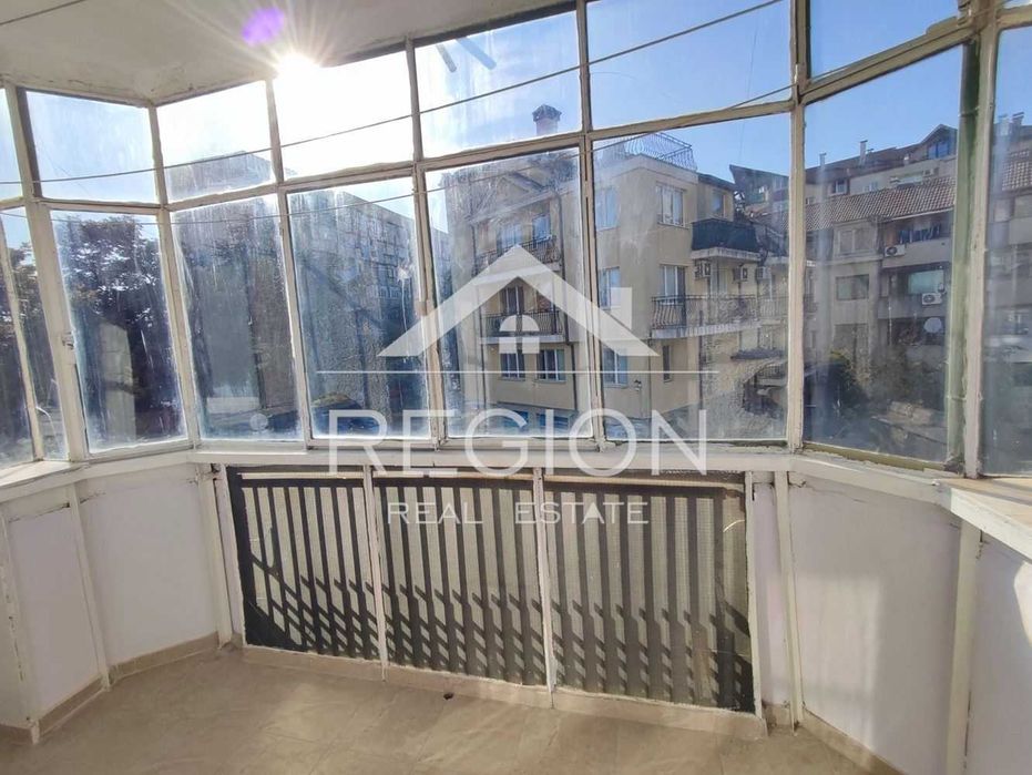 Дава се под наем Четиристаен апартамент в Варна, Погреби - 103 кв.м за 357 € - Снимка #11