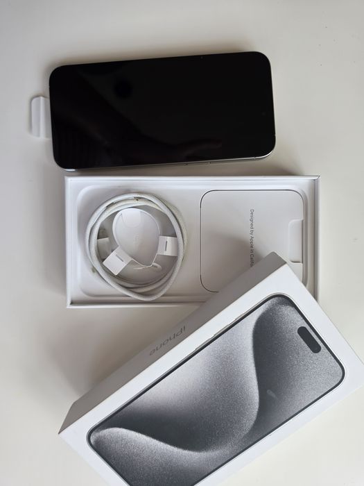 iPhone 15 Pro Max 512 GB неработещ