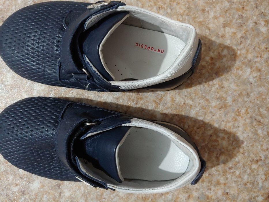 Продам детскую обувь на весну