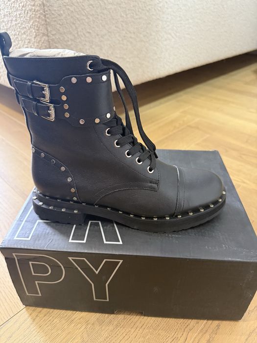 Новые демисезонные ботинки