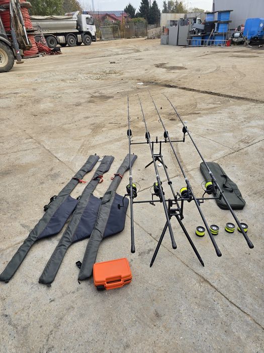 Vând echipament pescuit