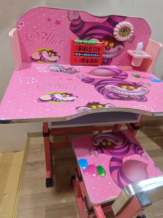 Детско бюро със стол регулируемо, метална конструкция и MDF