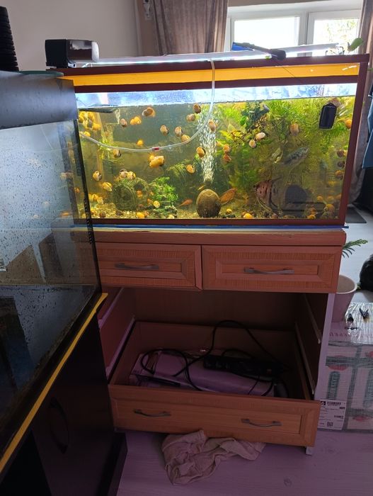 Аквариум 140 л с тумбой