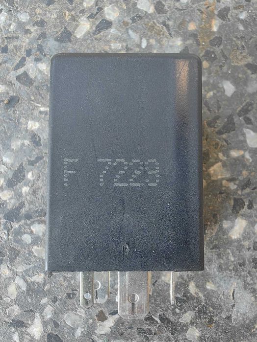 Реле за подгряване AUDI 80B4