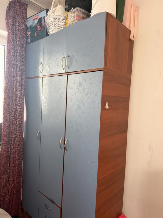 Продается шкаф для одежды