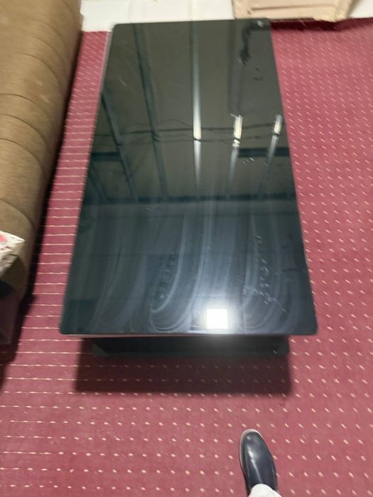 Stol steklani xolati yaxshi