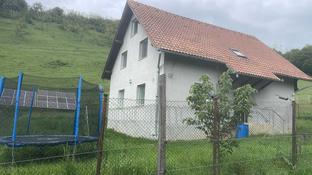 Cabana/casa de vanzare